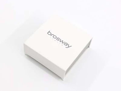 為什么首飾盒要做成翻蓋盒？濟(jì)南包裝盒廠家這樣說……